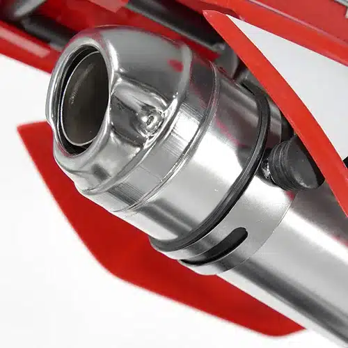 Nahaufnahme des Aluminium-Endschalldämpfers der RFZ Mini Jaguar 125CC