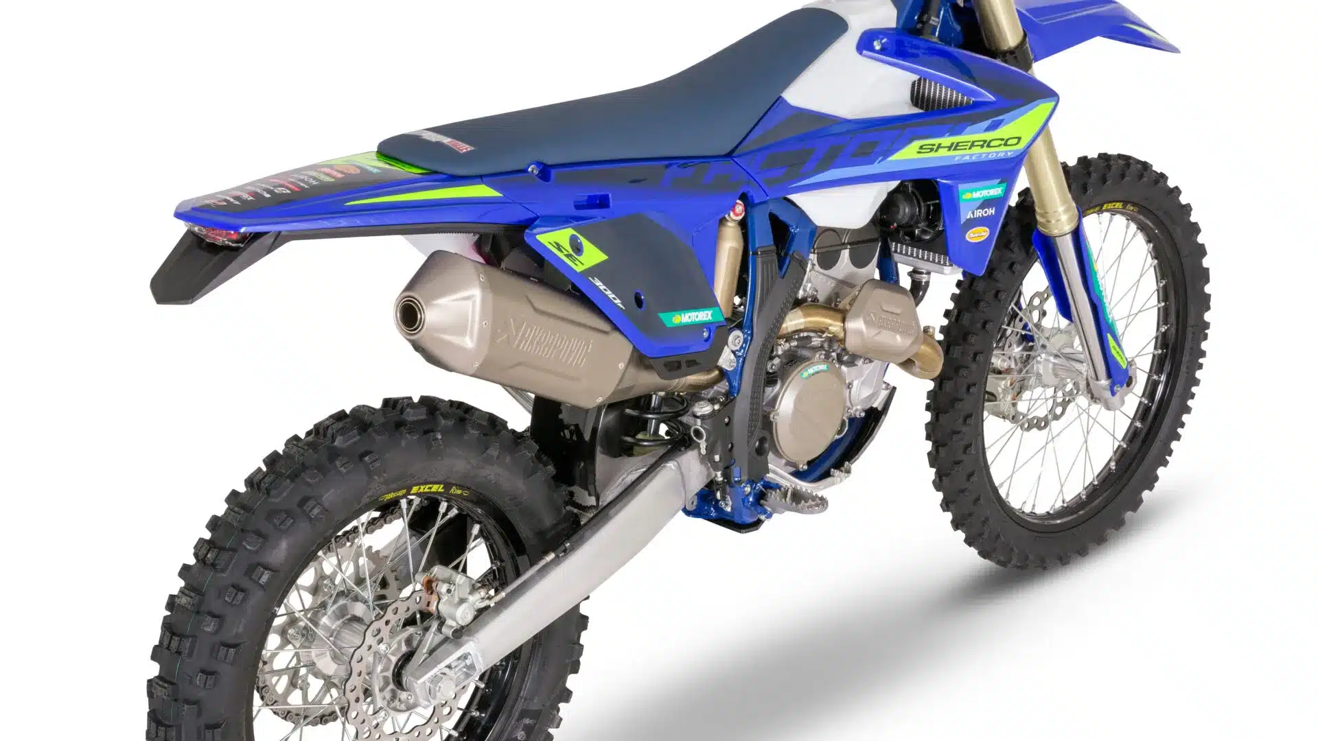 Seitenansicht der Sherco 300 SEF Factory 2027 mit Akrapovič-Auspuffanlage und KYB-Federung.