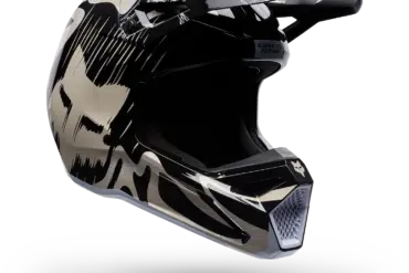 Schwarzer V1 Diffuse Special Edition Integralhelm mit verstellbarem Visier und abnehmbarer Mundschutzabdeckung.