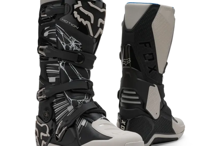 FOX Motion Diffuse Special Edition Motorrad-Boots, nebeneinander stehend, Front- und Rückansicht
