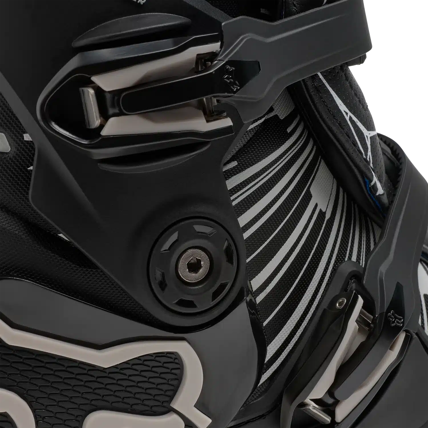 Detailaufnahme der Motion Diffuse Special Edition Motocross-Boots mit Fokus auf Scharnier und Verschlusssystem