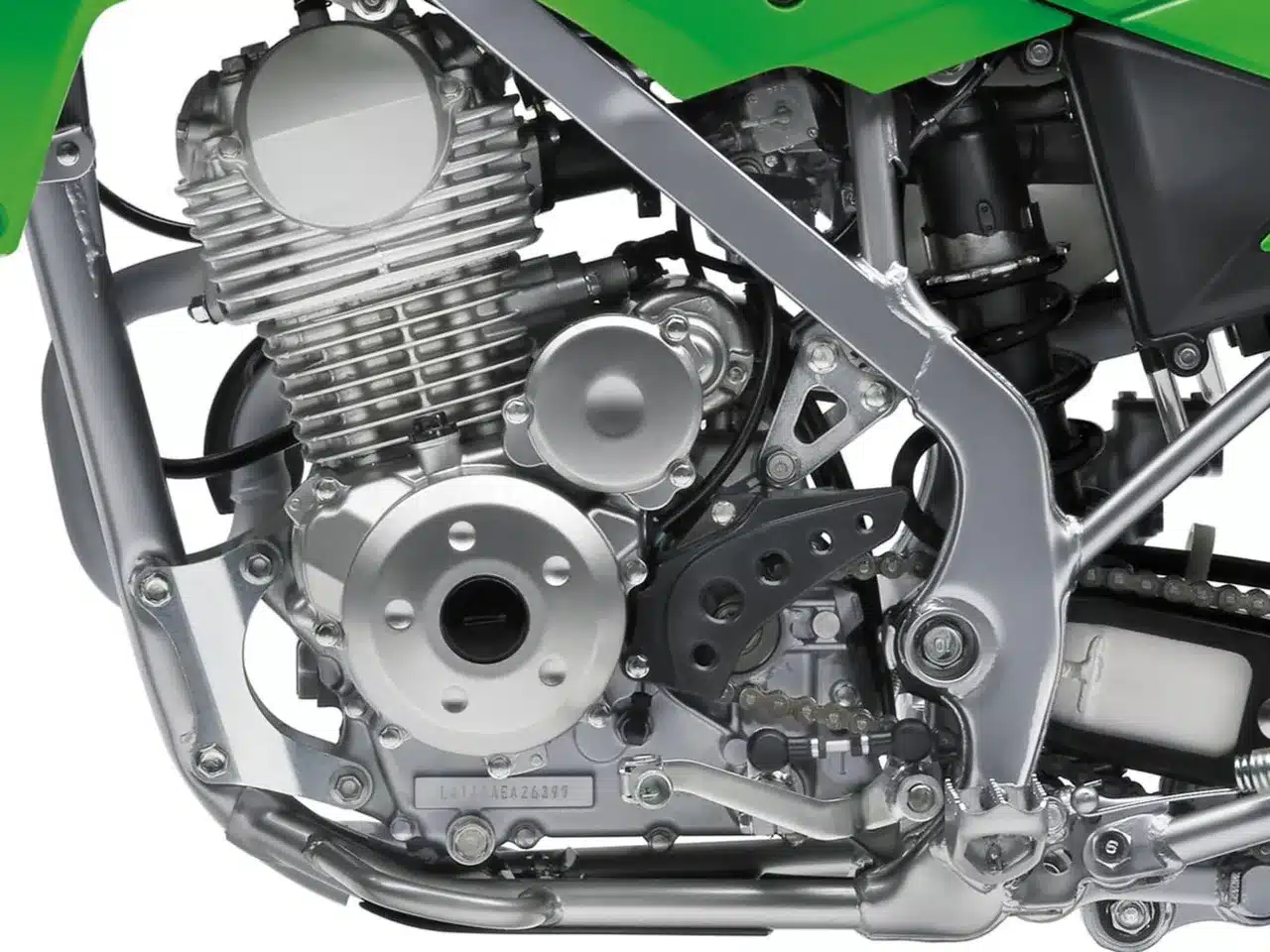 Detailfoto des Motors der Kawasaki KLX140R Enduro-Motorrads.