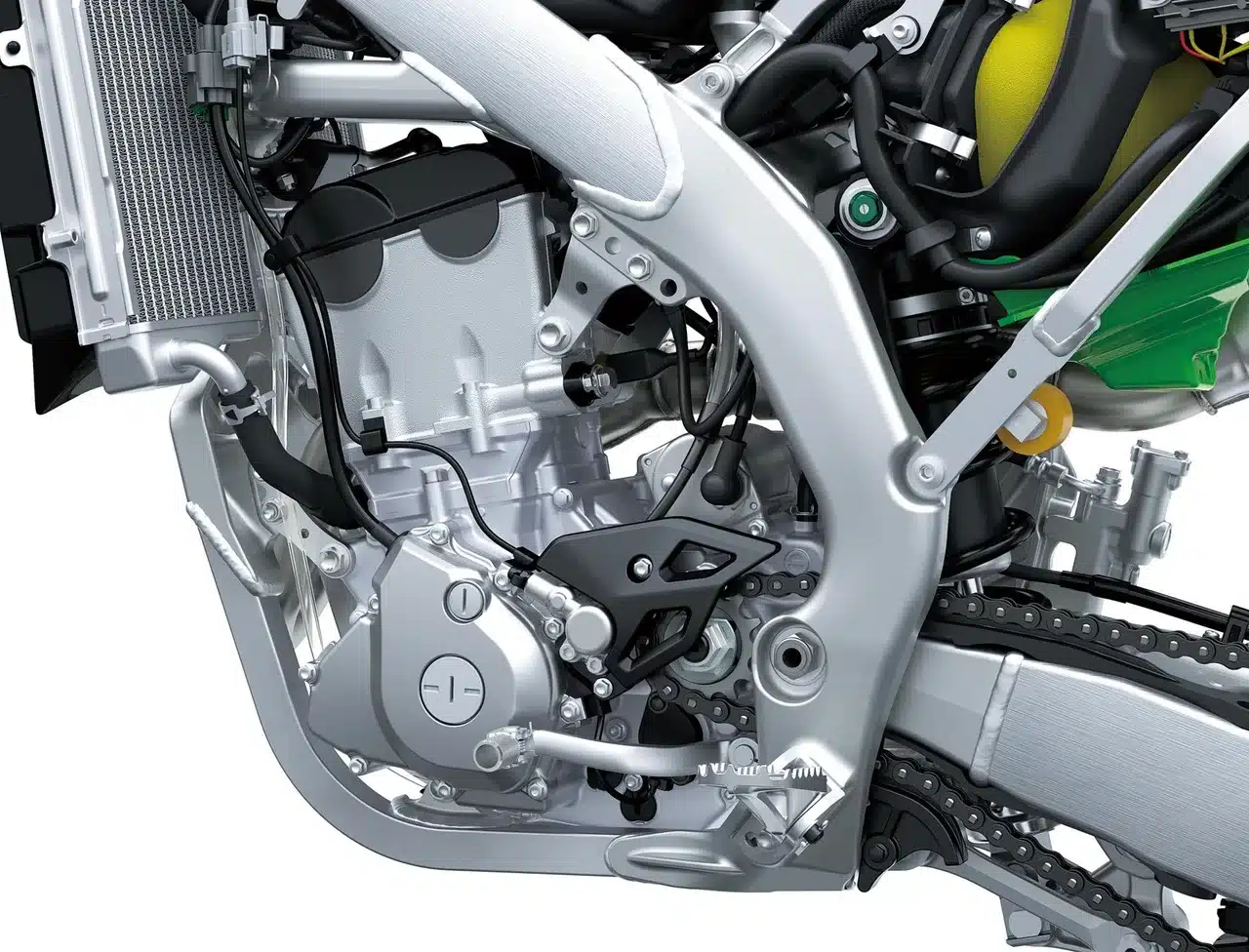 Detailierter Blick auf den Motor und Aluminiumrahmen der Kawasaki KX250F 2027 Motocross-Maschine