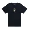 Schwarzes T-Shirt mit grafischem Flame2-Motiv auf der Brust, neutral vor weißem Hintergrund fotografiert.