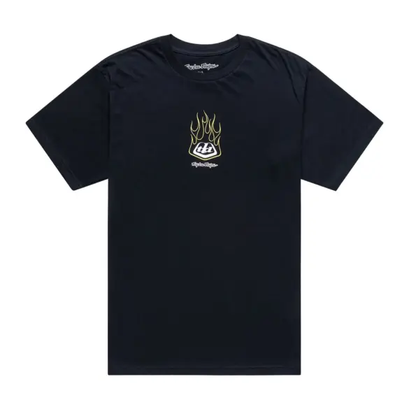 Schwarzes T-Shirt mit grafischem Flame2-Motiv auf der Brust, neutral vor weißem Hintergrund fotografiert.