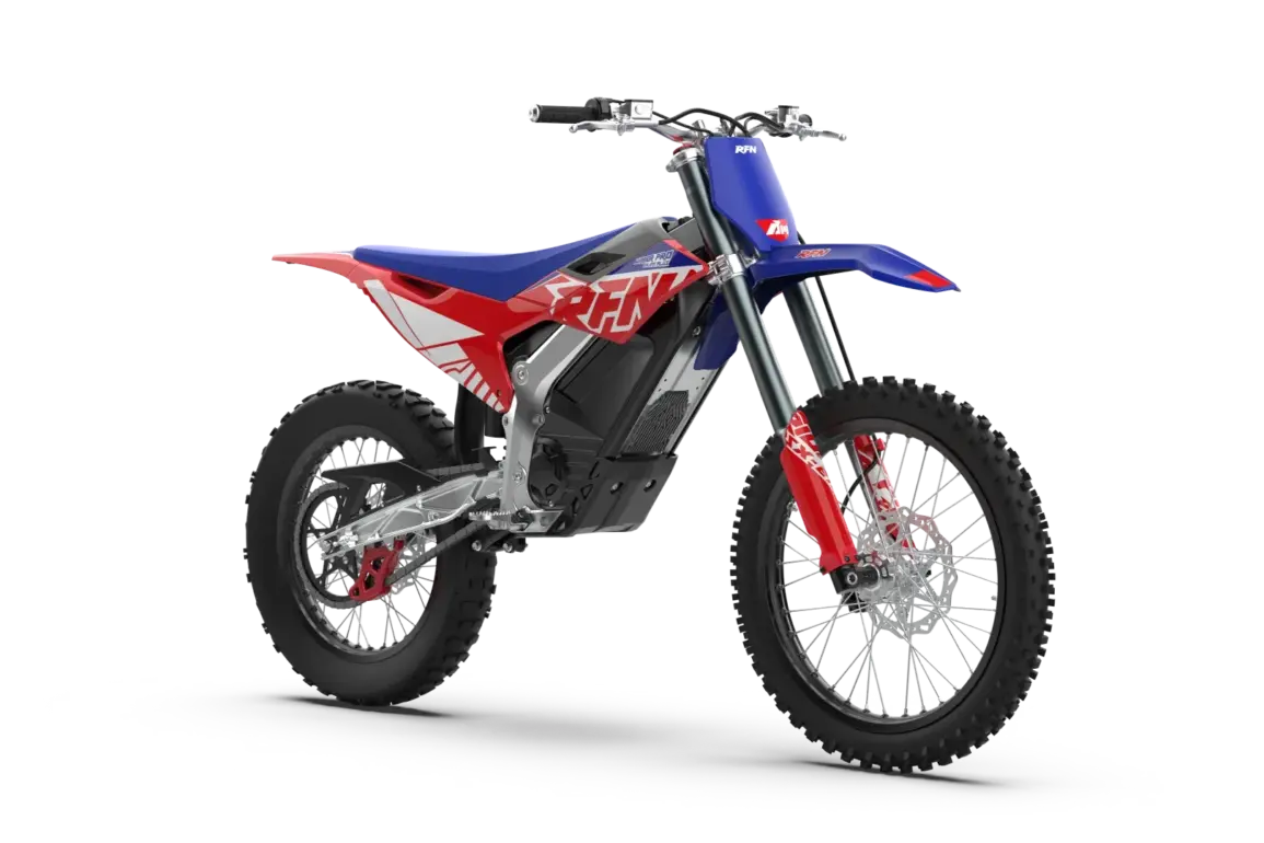 RFN Warrior Pro SX‑E15 PLUS Elektro-Enduro-Bike mit Aluminiumrahmen und sportlichem Design, Seitenansicht vor weißem Hintergrund.