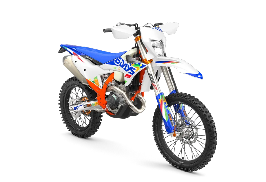 KTM 450 EXC-F 6DAYS 2026 Sportenduro in Seitenansicht mit orangefarbenem Rahmen und blauer 6DAYS-Sitzbank.