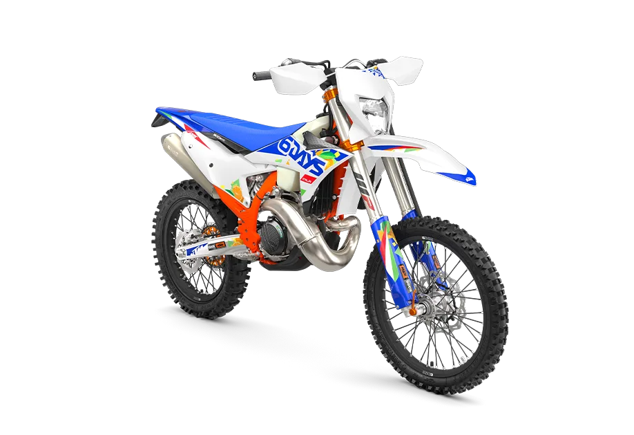KTM 300 EXC 6DAYS Enduro-Motorrad mit 6DAYS-Grafik, orangefarbenem Rahmen und Metzeler 6 DAYS Extreme-Reifen