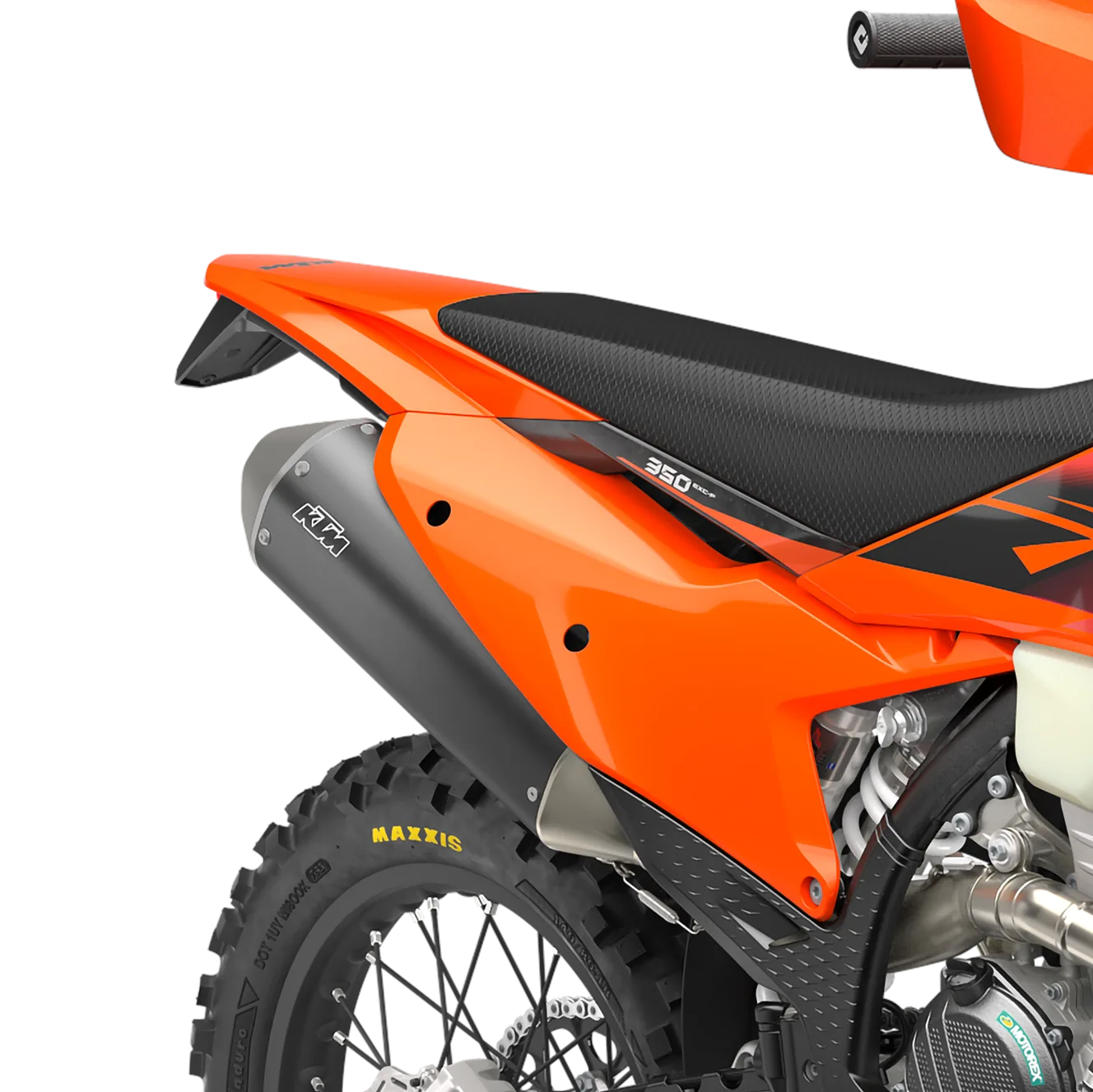 Heck-Detail der KTM 350 EXC-F mit Auspuffanlage und Hinterrad