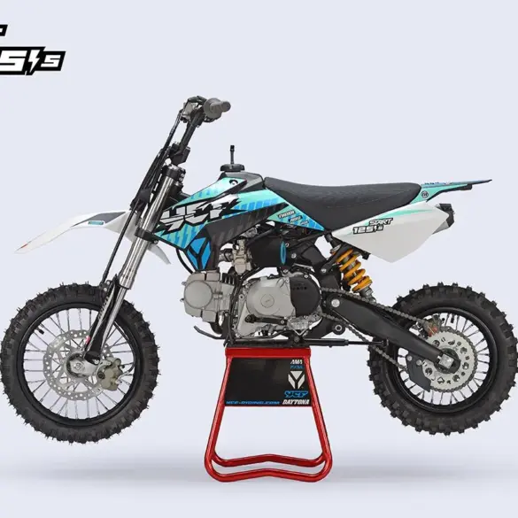 Seitenansicht der YCF Start 125SE 2026, einem Einsteiger-Dirtbike mit halbautomatischem Getriebe, robustem Fahrwerk und Offroad-Ausstattung.