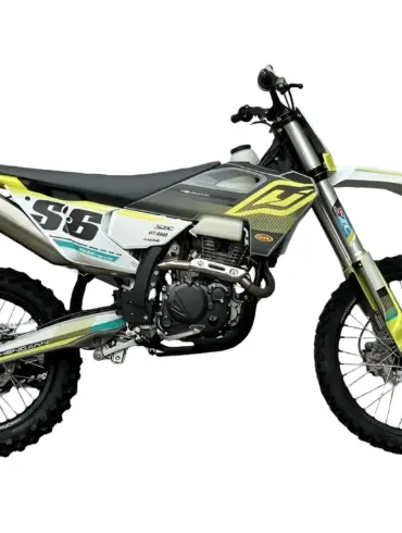 Hengjian S6-YBS300 Offroad-Motorrad in Seitenansicht auf weißem Hintergrund