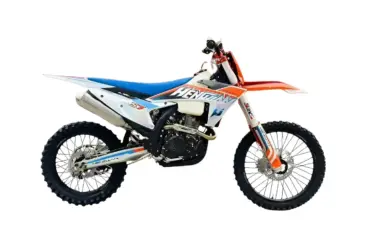 Hengjian S7-YBS300 Offroad-Motorrad in Seitenansicht auf weißem Hintergrund
