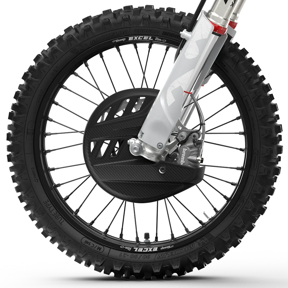 Nahaufnahme des Vorderrads mit Bremsscheibenschutz einer Husqvarna FE 350 Pro Enduro