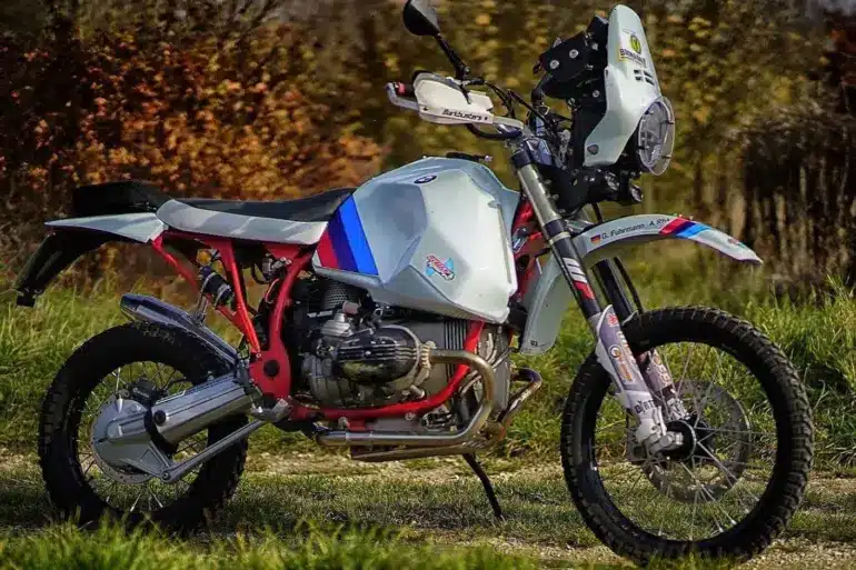 SWT-SPORTS BMW Motorrad Boxer GeländeSport Umbau auf Basis einer BMW R 100 R, mit großem Wüstentank und Offroad-Ausstattung im Gelände