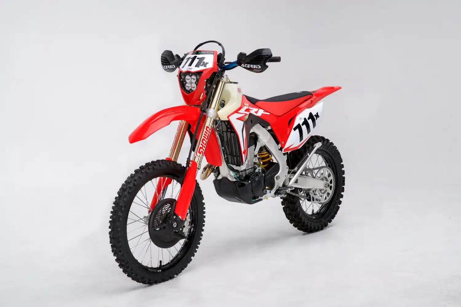 Honda CRF450X Baja-Version mit Startnummer 711x und umfangreichen Renn-Umbauten.