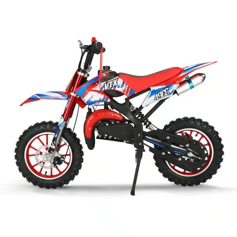 Valtinsu 49cc/50cc Mini-Dirtbike in rot-blauer Lackierung, Kinder-Motocross-Motorrad mit grobstolligen Reifen und kleinem Rahmen.