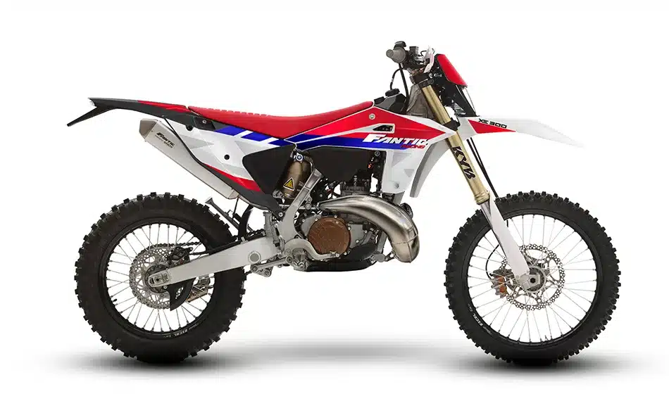Fantic XE 300 Enduro-Motorrad in Seitenansicht, Modelljahr 2025